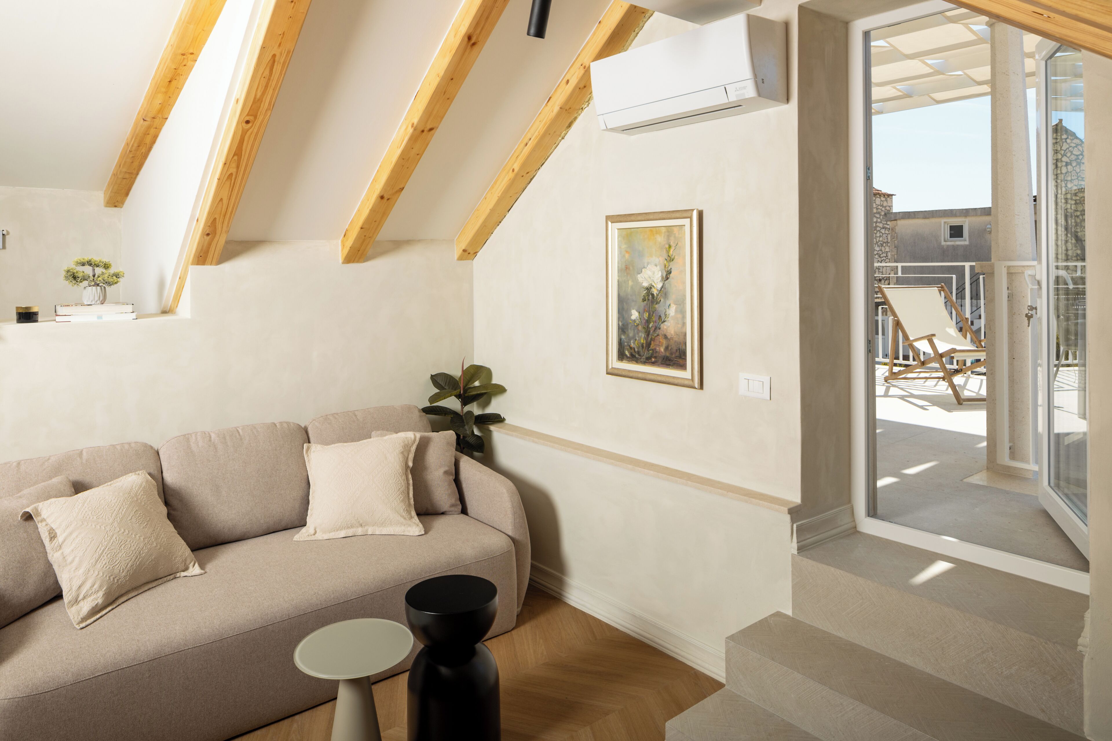 Mayiva Royal House Center Hvar - Breathtaking Penthouse Terrace & Large Sun Terrace | 客廳 | 100 厘米平面電視連衛星電視頻道、Netflix、串流服務