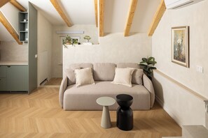 Mayiva Royal House Center Hvar - Breathtaking Penthouse Terrace & Large Sun Terrace | リビング エリア