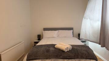 3 habitaciones, tabla de planchar con plancha y wifi gratis