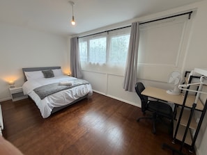 3 chambres, fer et planche Ă repasser, Wi-Fi gratuit, draps fournis