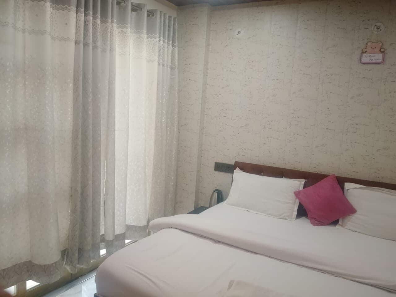 Basic Room | Free WiFi