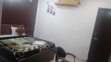 Basic Room | Free WiFi