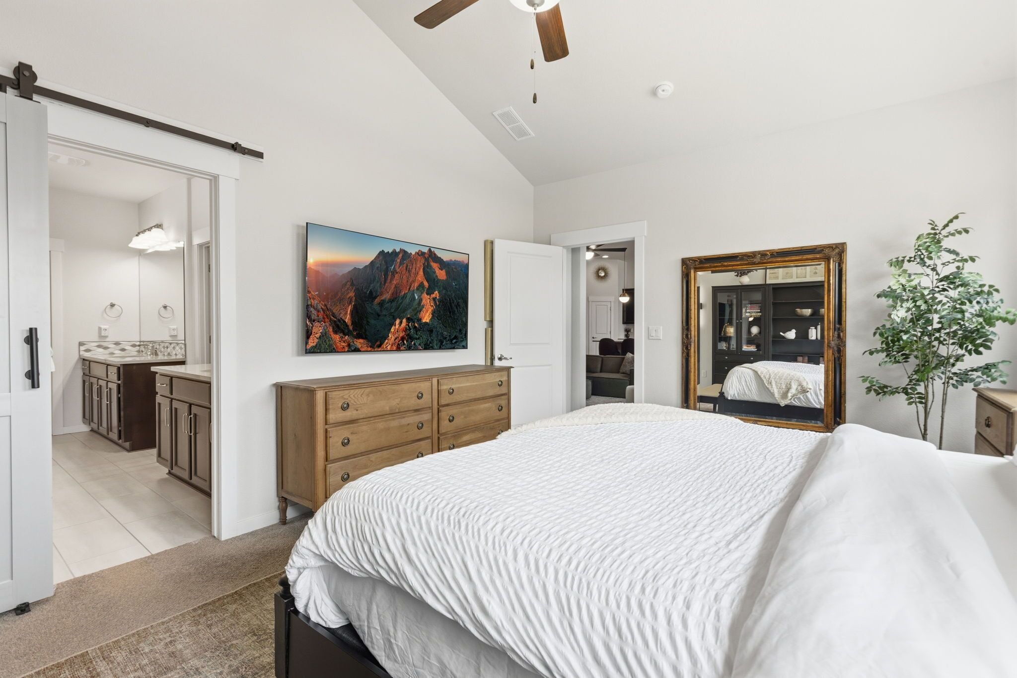 House, Multiple Beds, Fireplace, Garden View (The Wandering Key) | 5 bedrooms, individually decorated, individually furnished, desk