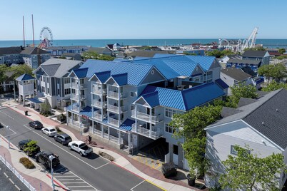 Downtown Ocean City Convenience Near the Boardwalk with a Pool