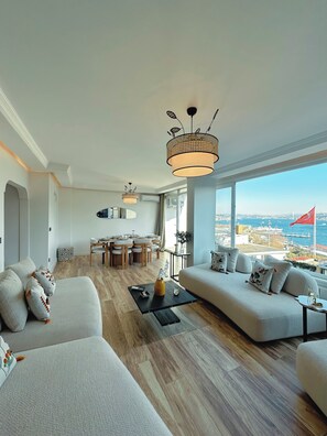 Living area - Sapphire Deluxe • Central Bosphorus View Flat (Beyoglu)