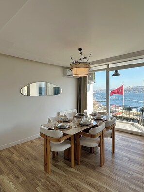 Dining - Sapphire Deluxe • Central Bosphorus View Flat (Beyoglu)