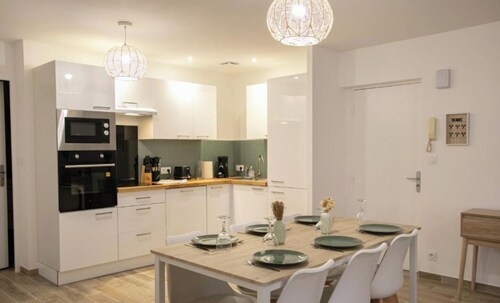 Elegant 2-bedroom apartment-Near downtown