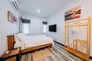 3 chambres, fer et planche à repasser, Wi-Fi, draps fournis