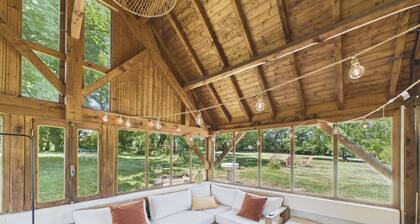 House for 6: Garden and veranda