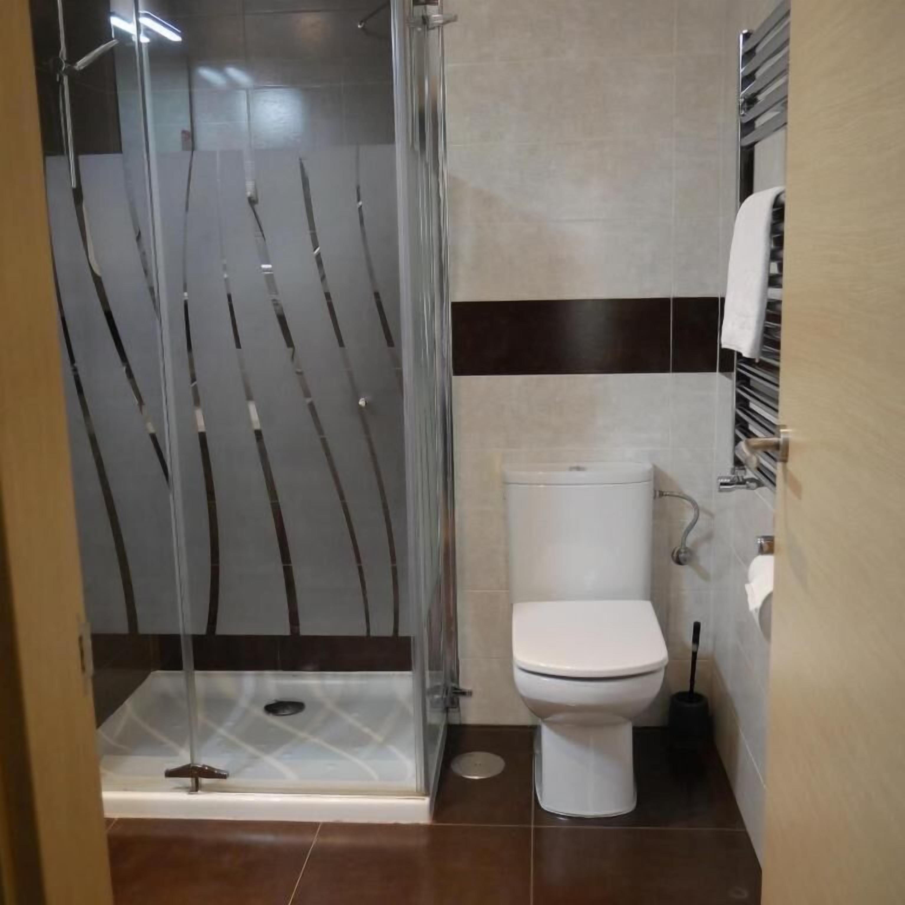 Superior Double Room | Bathroom