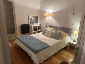 Room - Vrbo Property (Allauch)