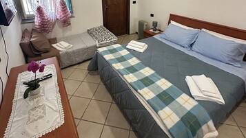 WiFi, bed sheets