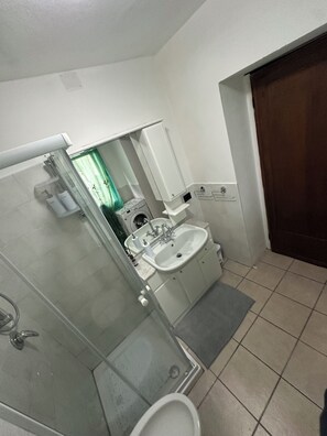 Unclassified image, 5 of 8, button - Vrbo Property (Frizzone)