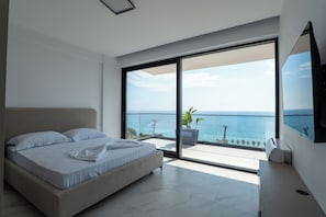 Superior Suite, Balcony | Free WiFi - SeaScape Residence (Borsh)