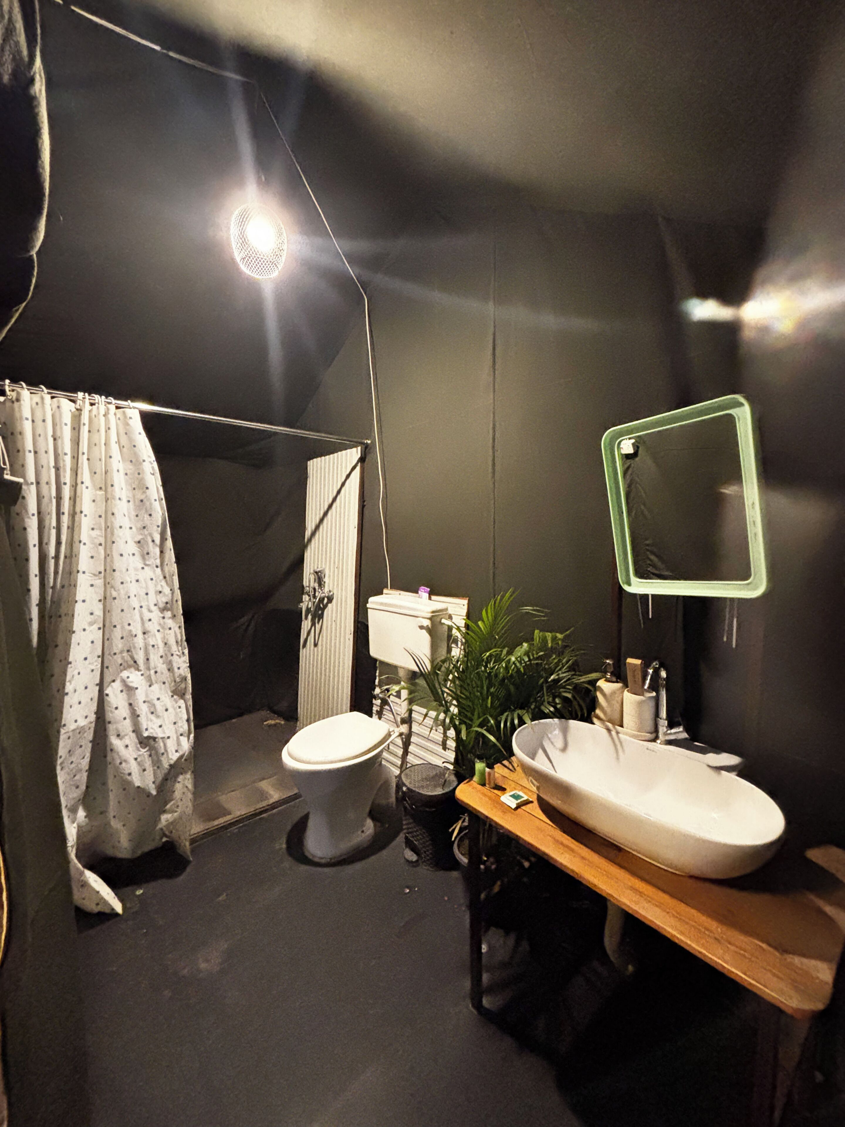 Safari S1 and S2 | Bathroom