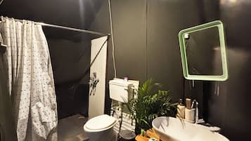 Safari S1 and S2 | Bathroom