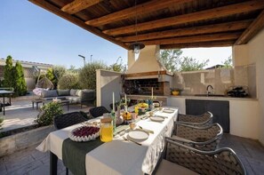 Outdoor dining - Villa Antico 1934 (Seget Donji)
