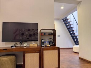 ห้องดีลักซ์ดับเบิล, ระเบียง, วิวสวน | ภายใน