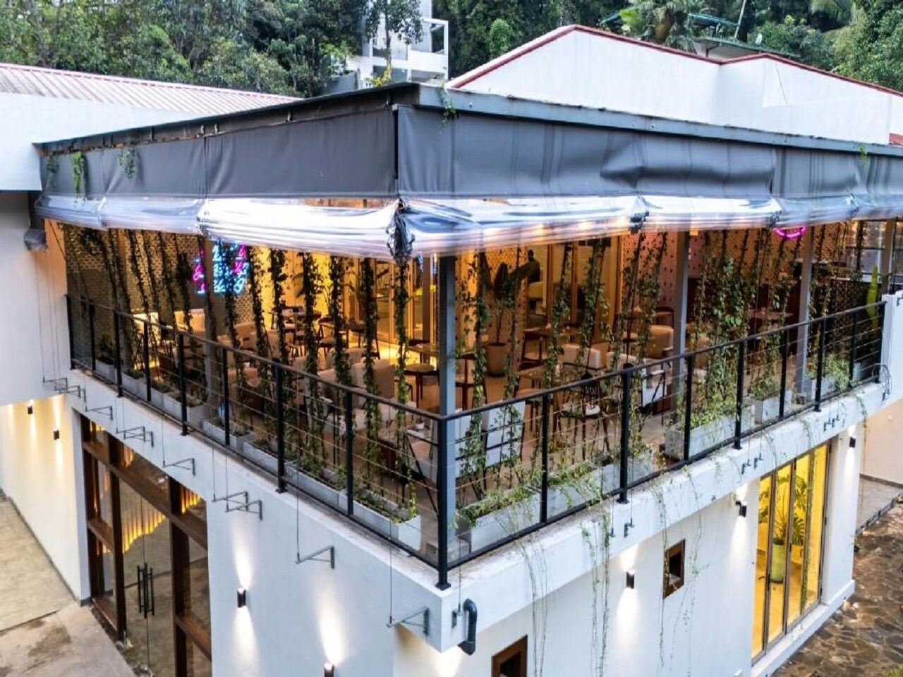 华丽双人房, 阳台, 花园景观 | 室外用餐