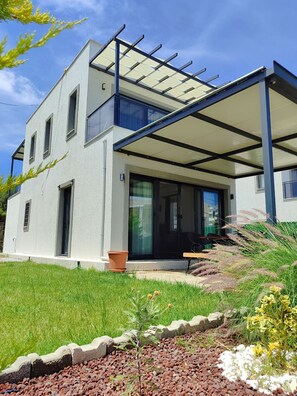 Exterior - Tranquil 2-bedroom house with AC in enjoyable Bodrum Akyarlar (BODRUM)