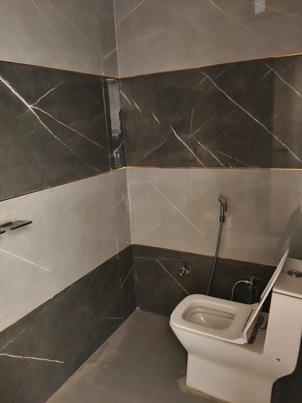 Shower, towels, soap, shampoo