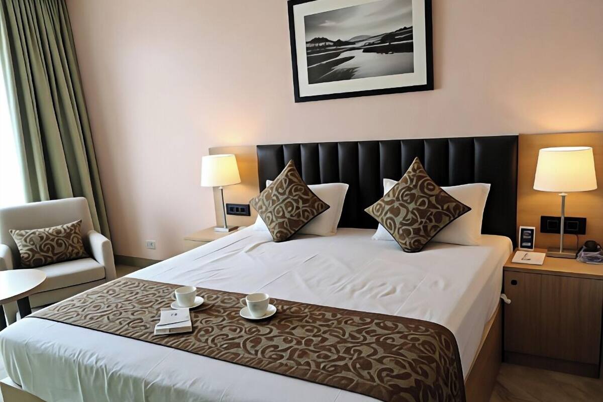 Habitación superior (Saryu Balcony View Room) | Escritorio y wifi gratis