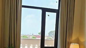 Ảnh chưa phân loại, 3 trong số 29 ảnh, nút
