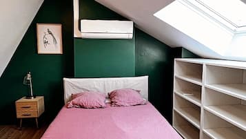 WiFi, bed sheets