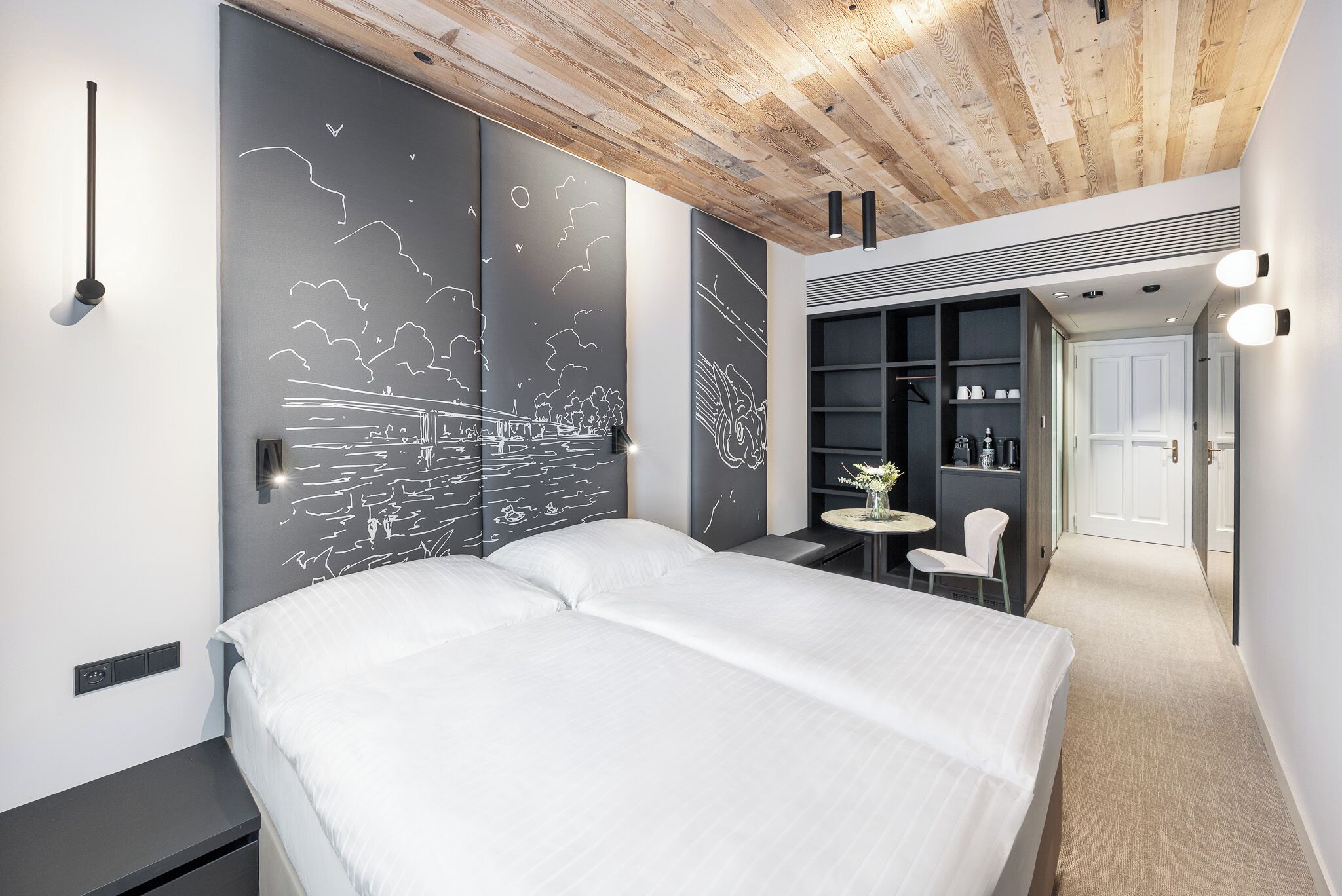 Comfort Double Room | In-room safe, laptop workspace, blackout drapes, WiFi (free)