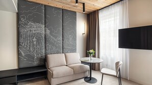 Hypo-allergenic bedding available, in-room safe, desk, laptop workspace - Origin Prague (Prague)