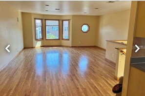 Interior - 3BR / 2Bath - 15 mins to NYC, Parking & Laundry (Bayonne)