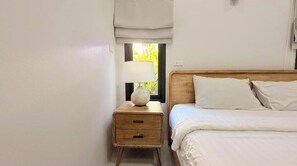 Room - Your Tropical Home Away from Home with Pool & Beach Access (จ.สุราษฎร์ธานี)