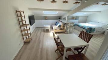 1 chambre, bureau, fer et planche à repasser, Wi-Fi gratuit