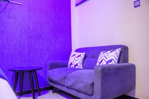 Leilighet – comfort, balkong, byutsikt | Oppholdsområde