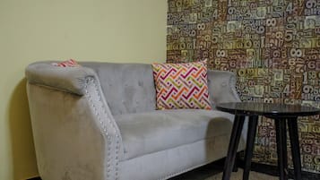Comfort Apartment, Balcony, City View | Living area