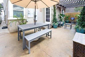 Tempat makan outdoor