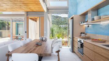Family House, 4 Bedrooms | Dining