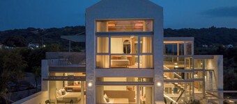 Anassa House with Rooftop Jacuzzi