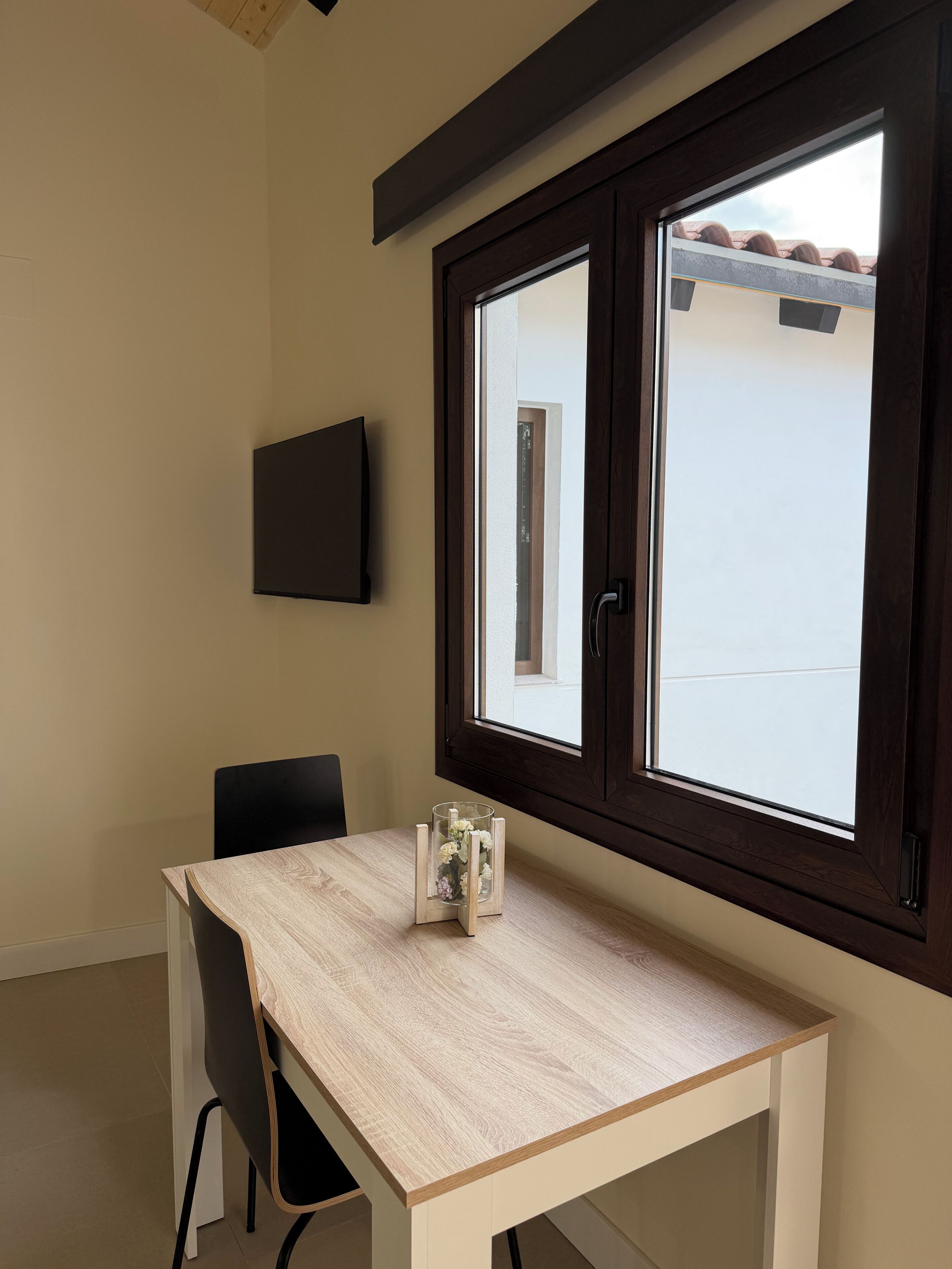 Deluxe Apartment | Dining