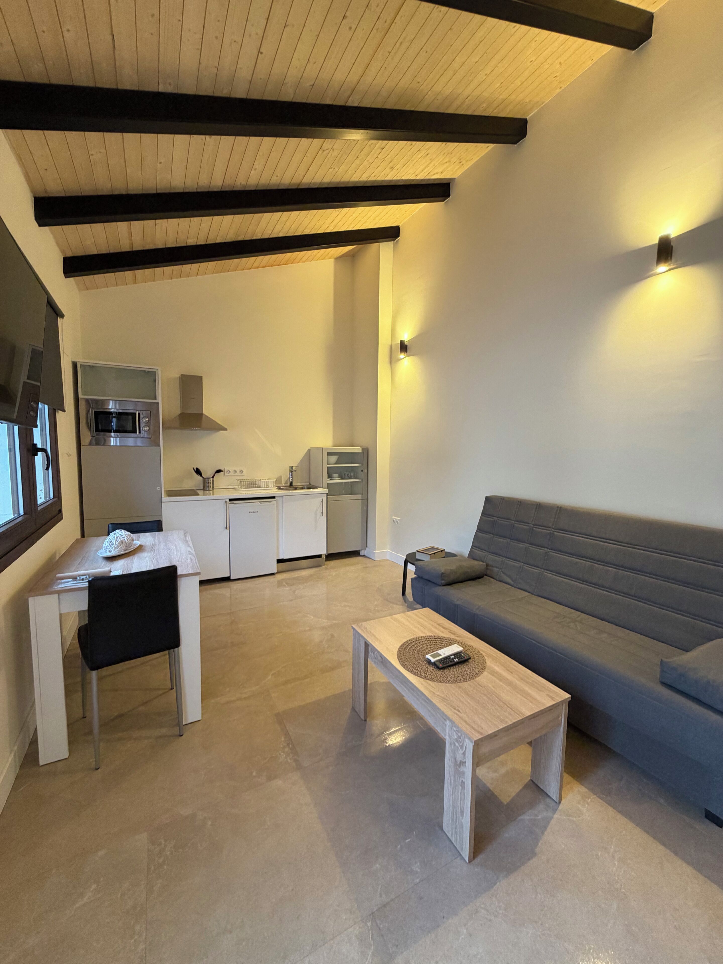 Deluxe Apartment | Living area