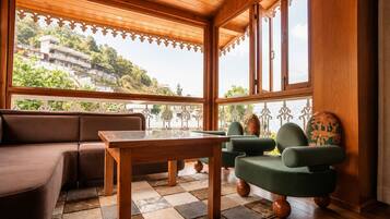 Habitación de lujo | Área de sala de estar