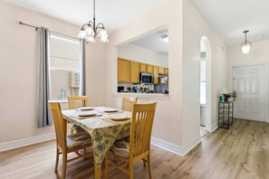 Townhome, Multiple Beds, Patio, Garden View (Casa Palermo At Regal Palms) | Dining - Casa Palermo At Regal Palms (Davenport)