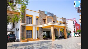 Exterior - Hotel Park Regency Bharatpur (Bharatpur)