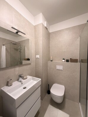Comfort Apartment, Balcony | Bilik Mandi