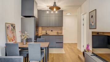 Comfort Apartment, Balcony | Dining room