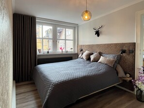 Room - Vrbo Property (Coburg)