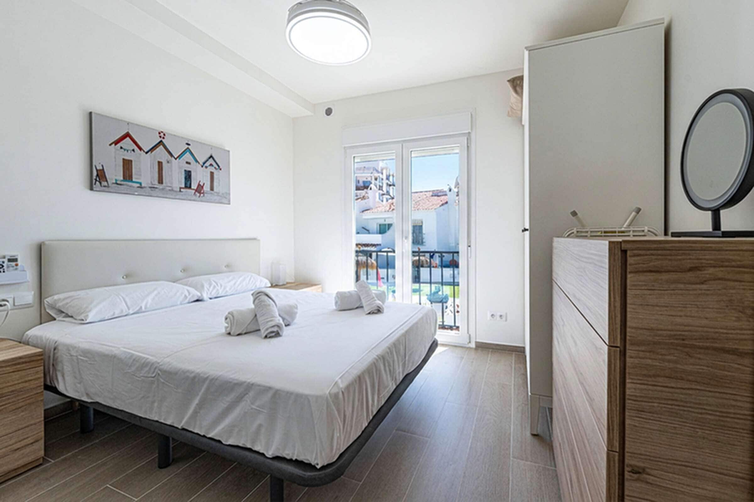 2 chambres, lits bébé (gratuits), draps fournis
