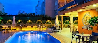 LEON OTEL