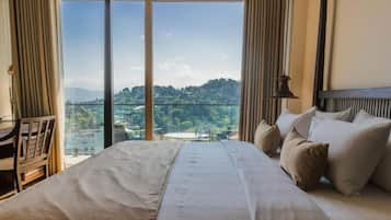 Deluxe Double Room, Balcony, Mountain View