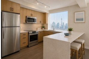 Private kitchen - Relaxing 2BR City Stay with Easy Access to Toronto Highlights! (Toronto)